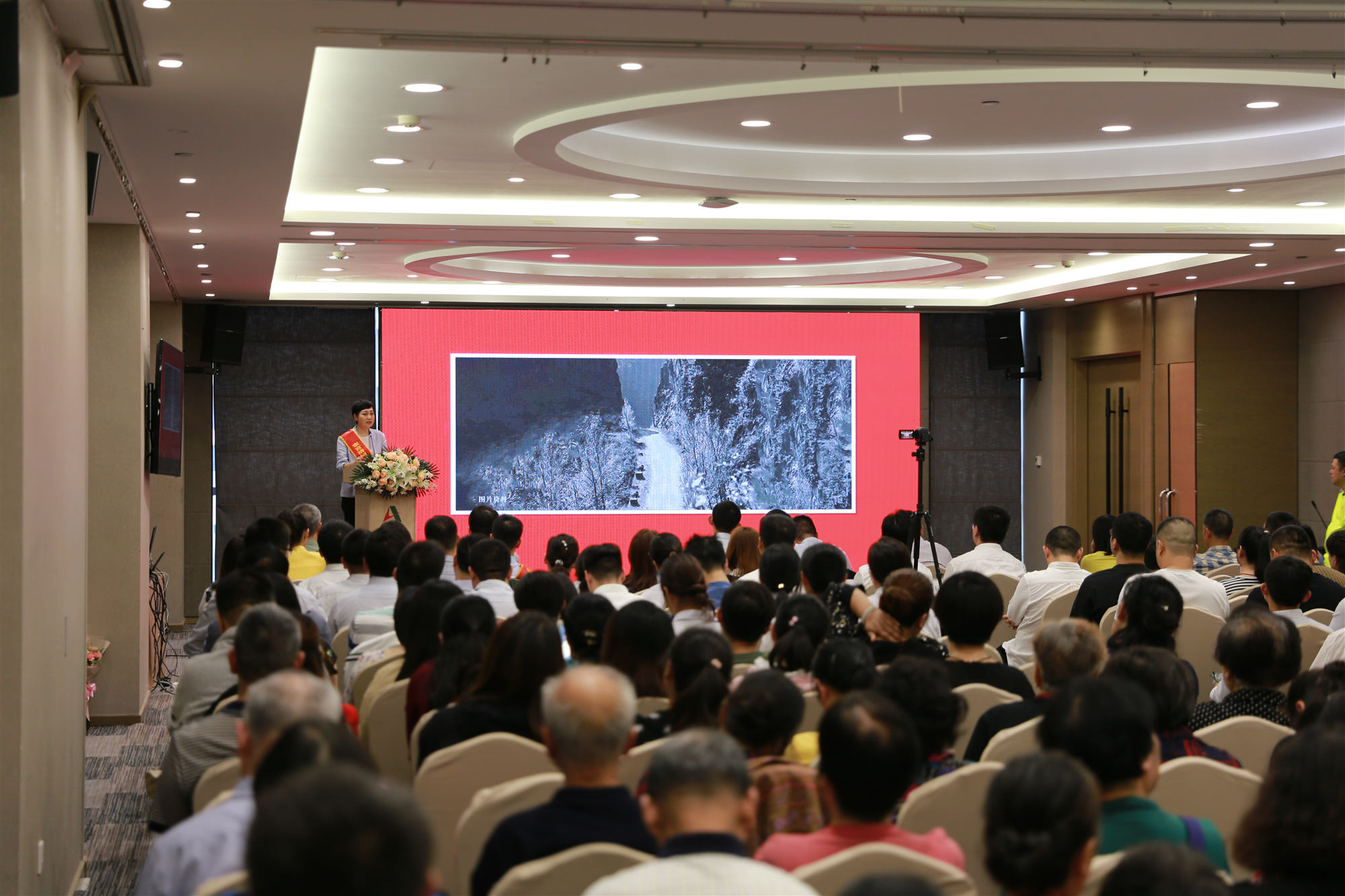 ÖÚöÎÓéÀÖ¡¤öÎÆðµã,ܰ·þÎñ,ÐÄÑ¡Ôñ